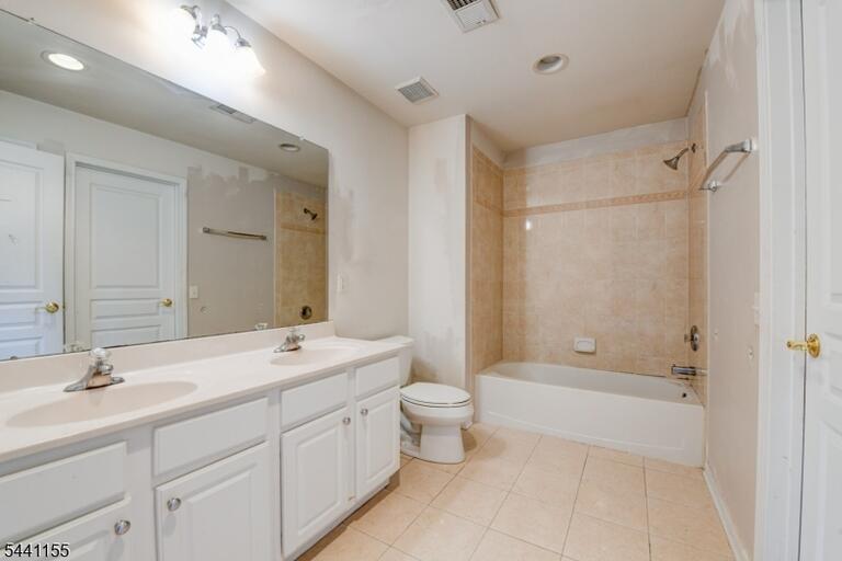Property listing MLS 4035730 photo 32