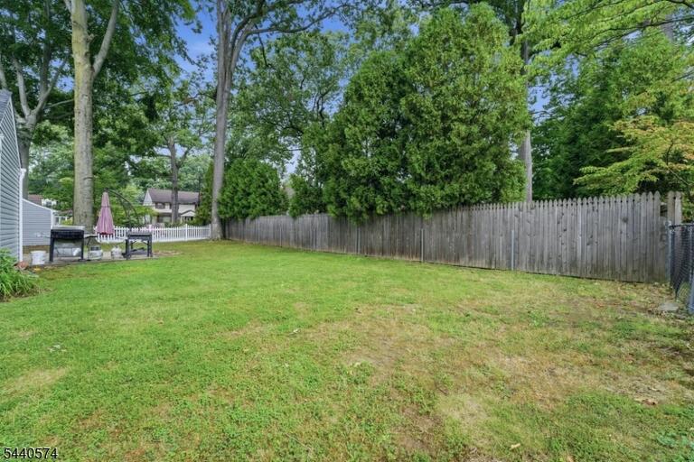 Property listing MLS 4035974 photo 35