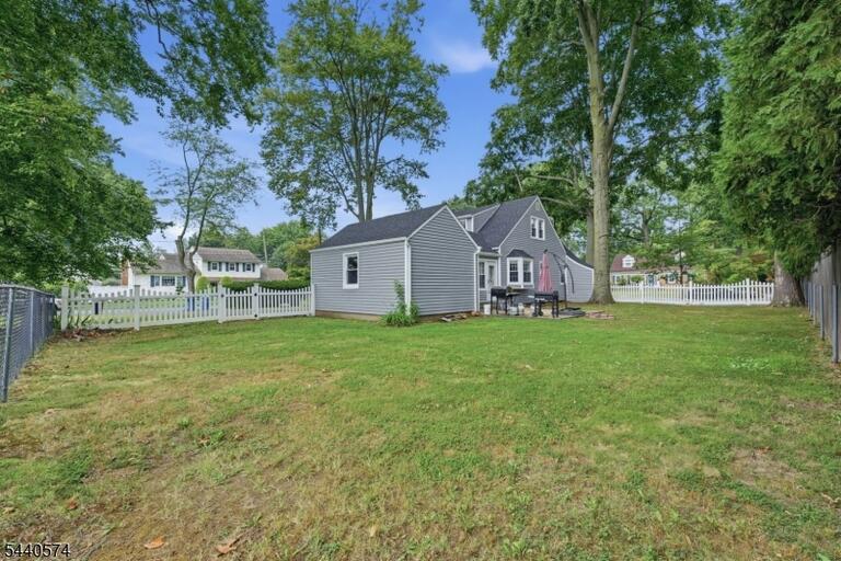 Property listing MLS 4035974 photo 36
