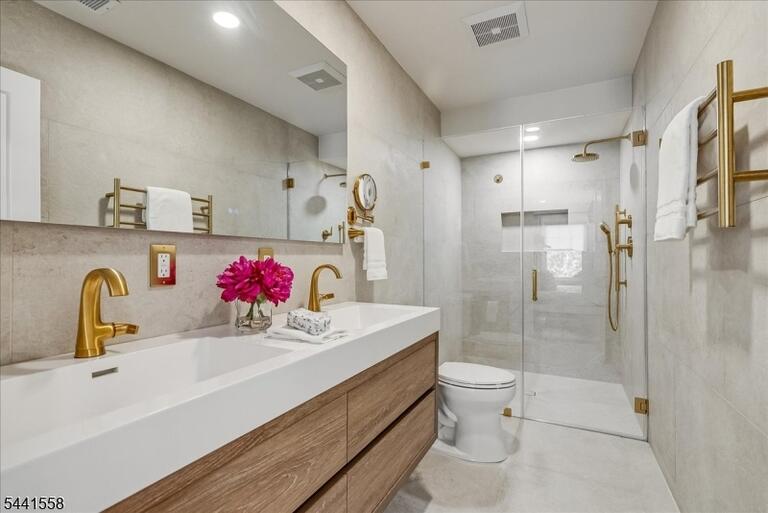 Property listing MLS 4036150 photo 25