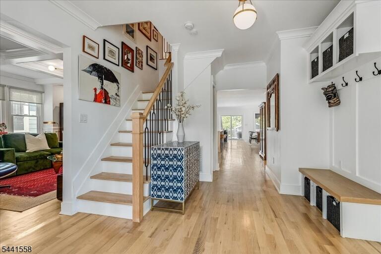 Property listing MLS 4036150 photo 4