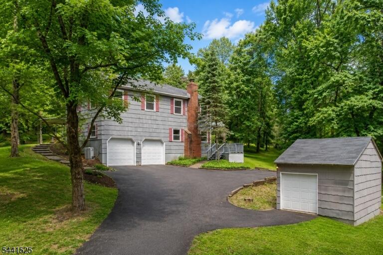 Property listing MLS 4036608 photo 1