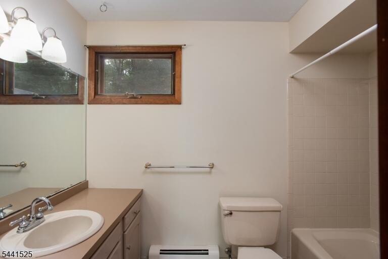 Property listing MLS 4036608 photo 19