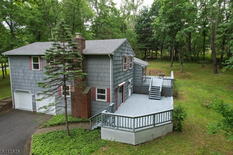 Property listing MLS 4036608 photo 2