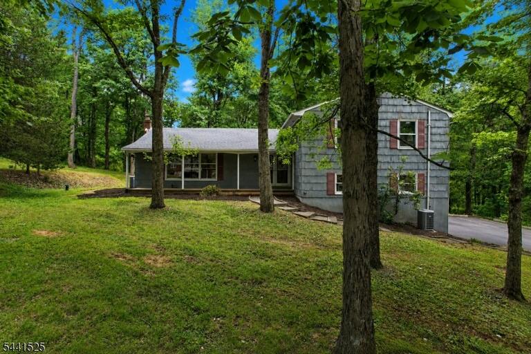 Property listing MLS 4036608 photo 3