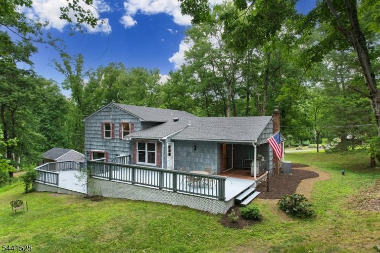 Property listing MLS 4036608 photo 4