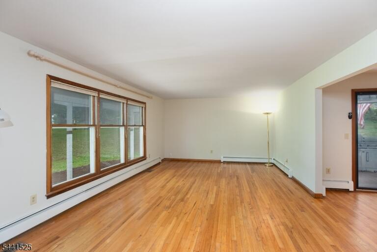 Property listing MLS 4036608 photo 5