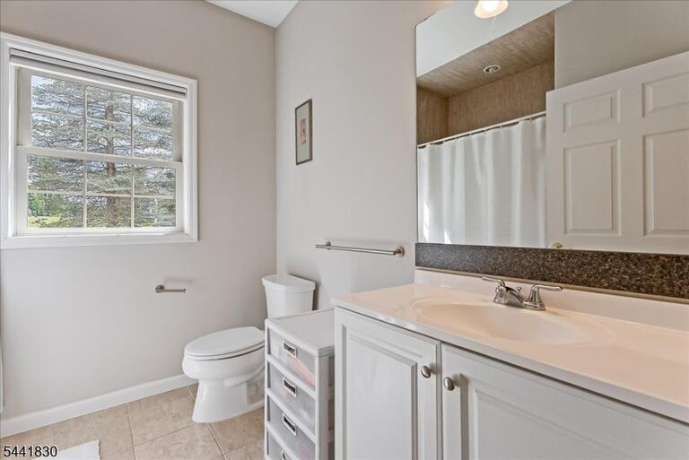 Property listing MLS 4037492 photo 21