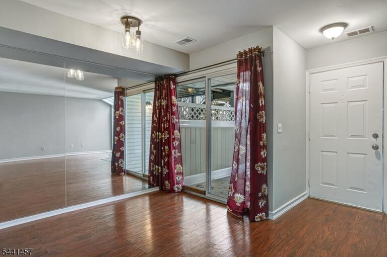 Property listing MLS 4037891 photo 11