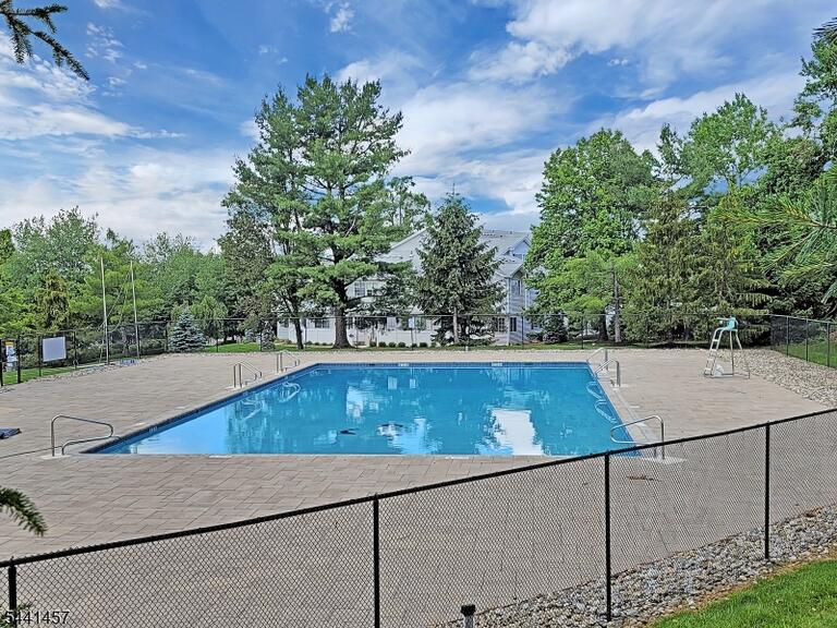 Property listing MLS 4037891 photo 31