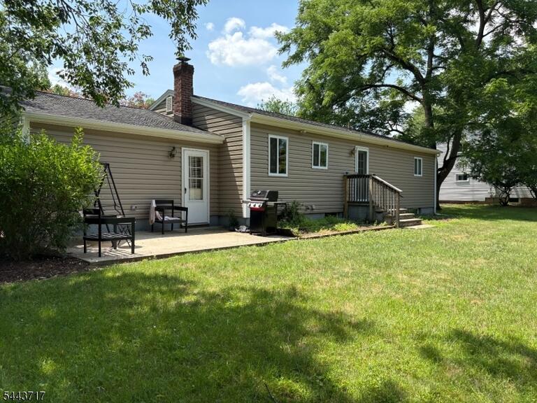 Property listing MLS 4037973 photo 2