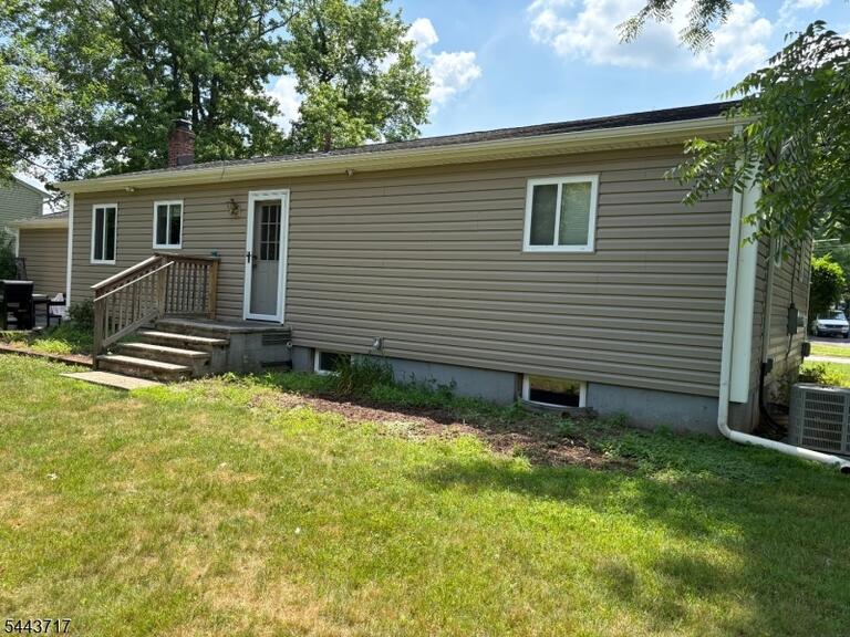 Property listing MLS 4037973 photo 3