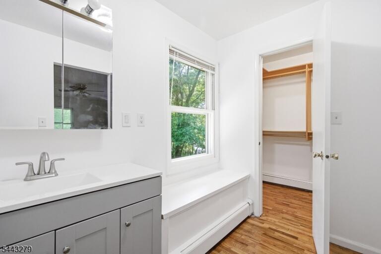 Property listing MLS 4038316 photo 25