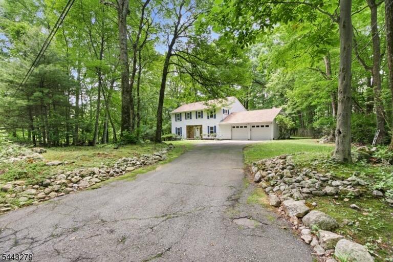 Property listing MLS 4038316 photo 3