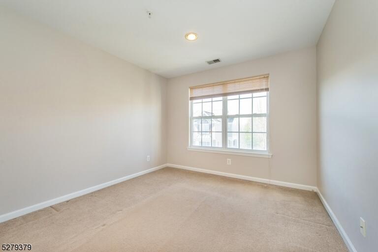 Property listing MLS 4038605 photo 11