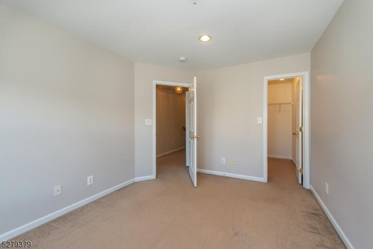 Property listing MLS 4038605 photo 12
