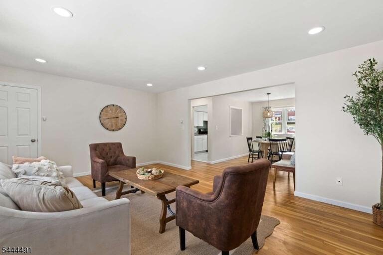 Property listing MLS 4038643 photo 10