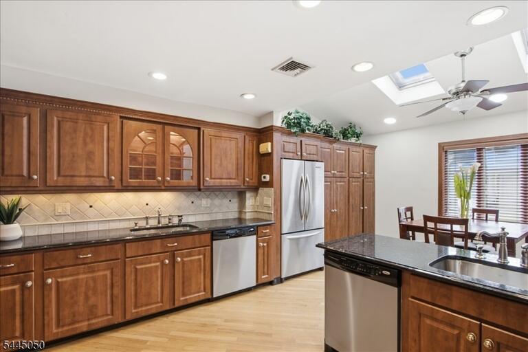 Property listing MLS 4039128 photo 14
