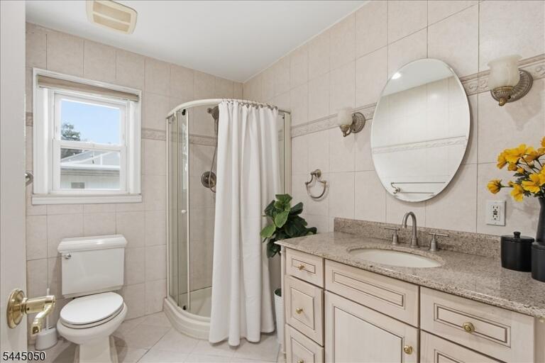 Property listing MLS 4039128 photo 18