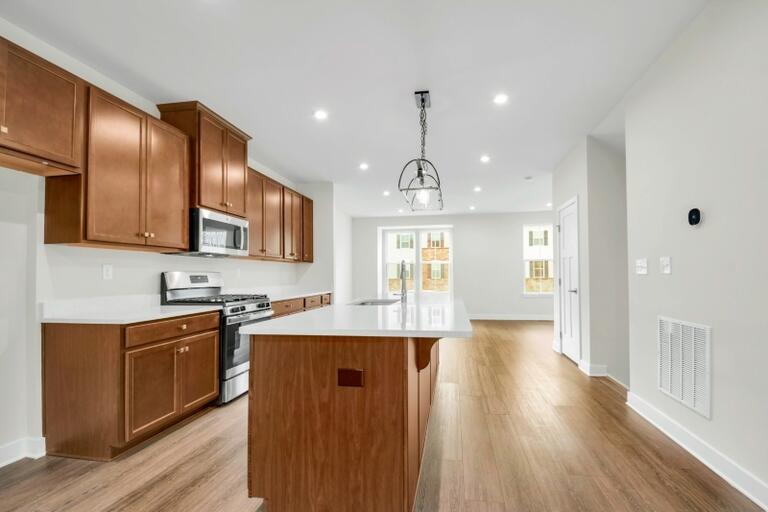 Property listing MLS 4039363 photo 3