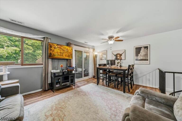 Property listing MLS 4040139 photo 1