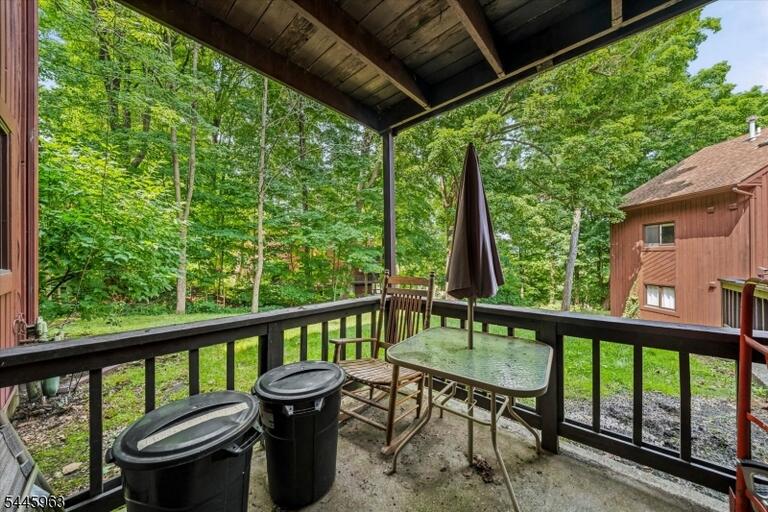Property listing MLS 4040139 photo 16