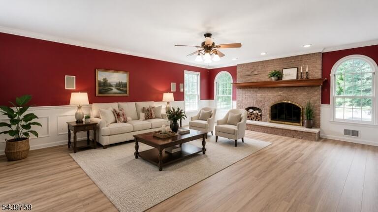 Property listing MLS 4040209 photo 7