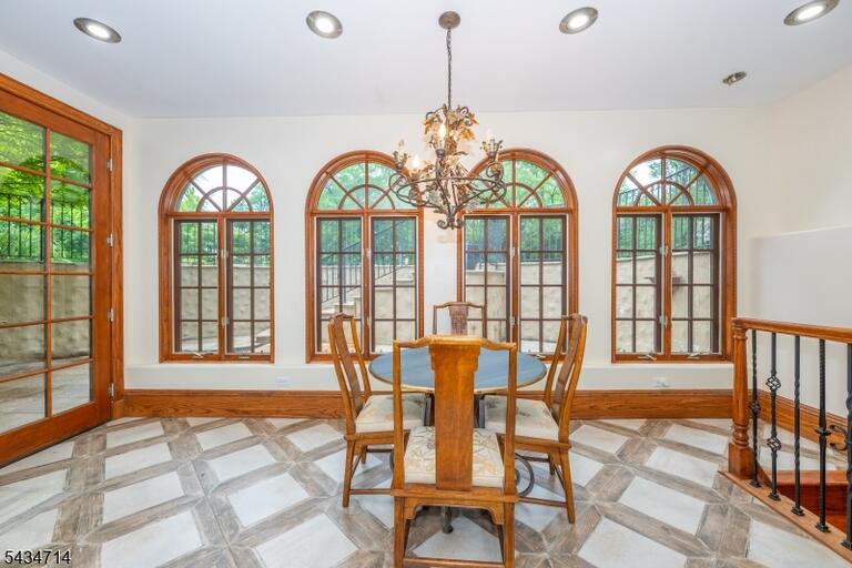 Property listing MLS 4040464 photo 15