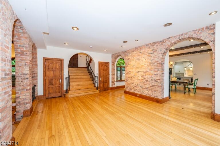 Property listing MLS 4040464 photo 18