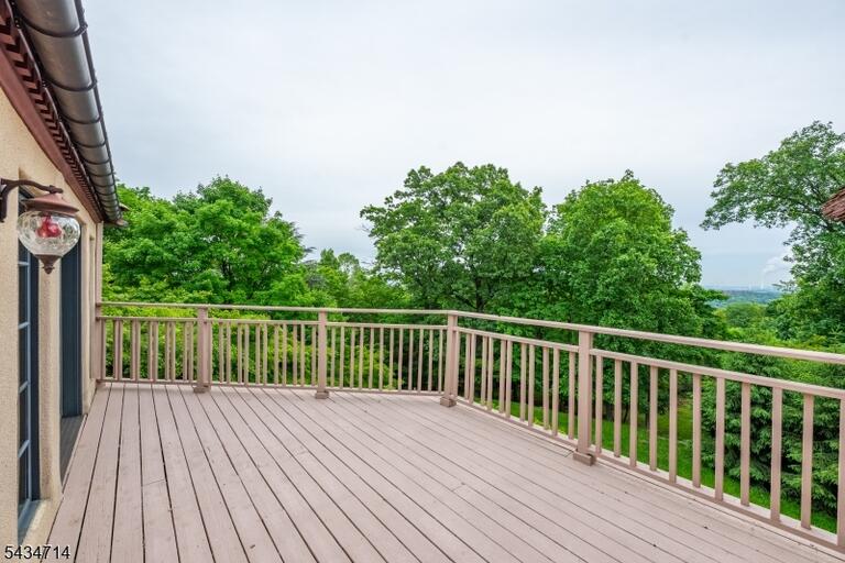 Property listing MLS 4040464 photo 23