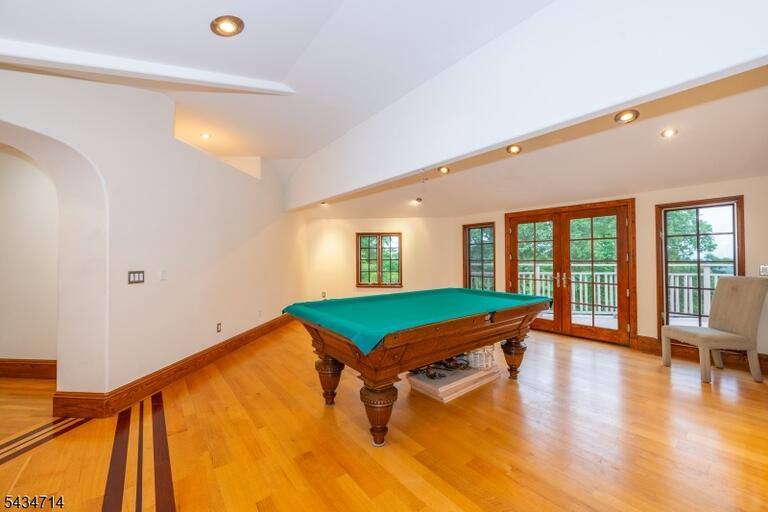 Property listing MLS 4040464 photo 32