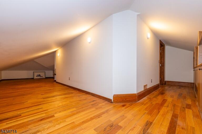 Property listing MLS 4040464 photo 36