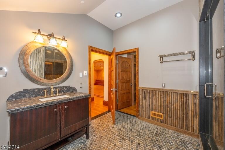 Property listing MLS 4040464 photo 37