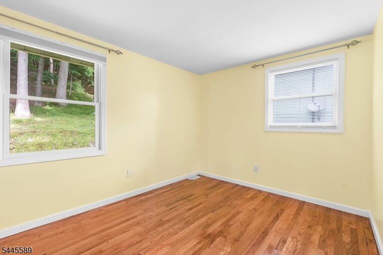 Property listing MLS 4040571 photo 11