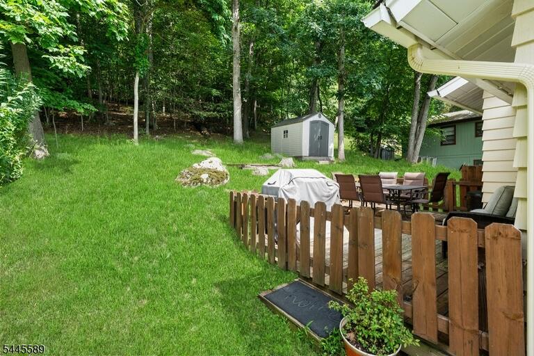 Property listing MLS 4040571 photo 13