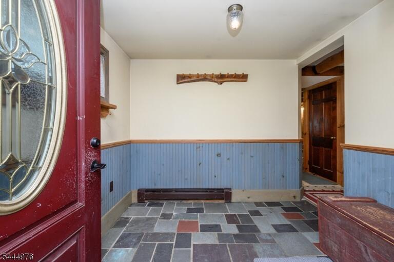 Property listing MLS 4041155 photo 2
