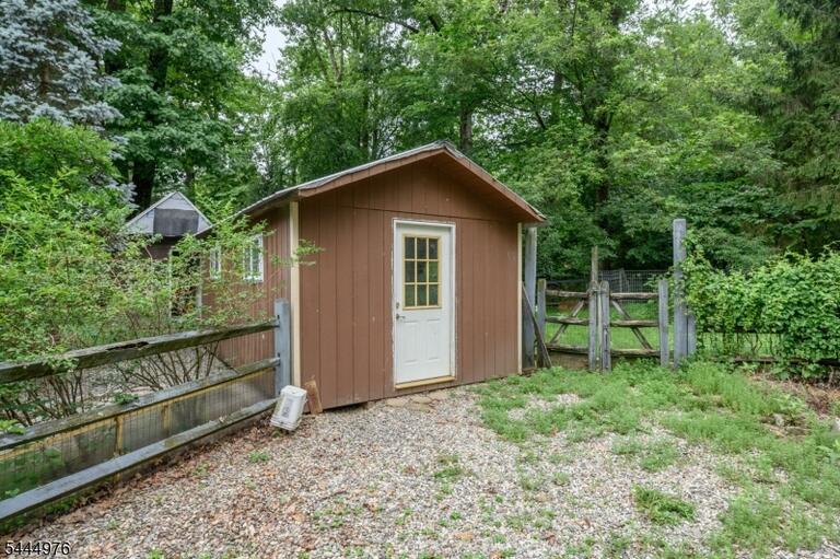 Property listing MLS 4041155 photo 36