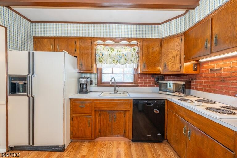 Property listing MLS 4041336 photo 14