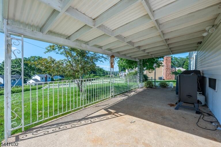 Property listing MLS 4041336 photo 32