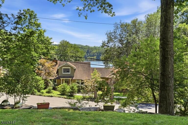 Property listing MLS 4041660 photo 37