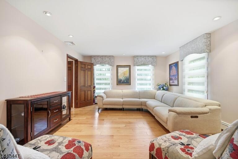 Property listing MLS 4041660 photo 6