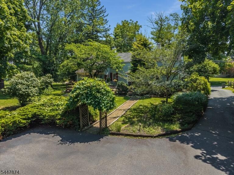 Property listing MLS 4041789 photo 34
