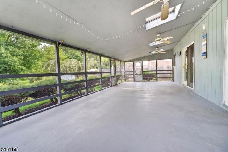 Property listing MLS 4042142 photo 3