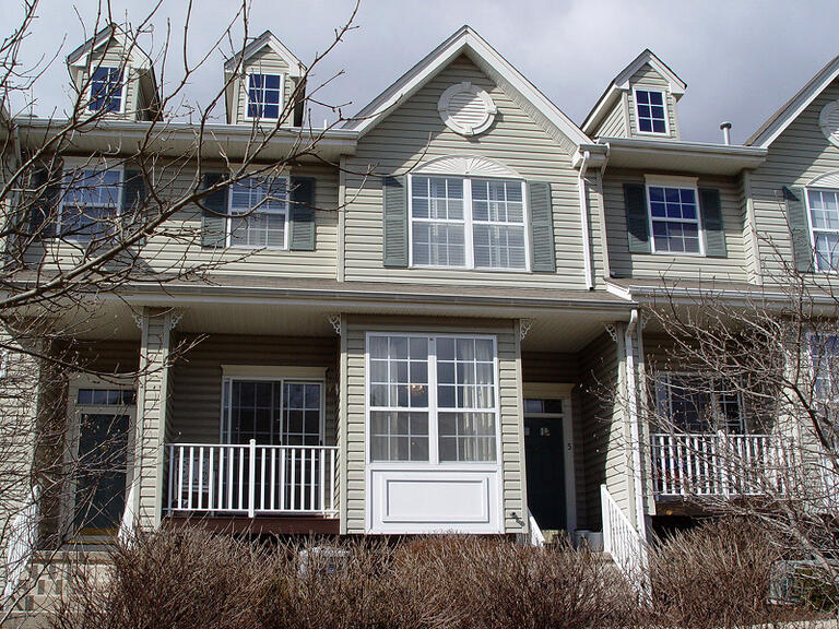 Property listing MLS 4042255 photo 1