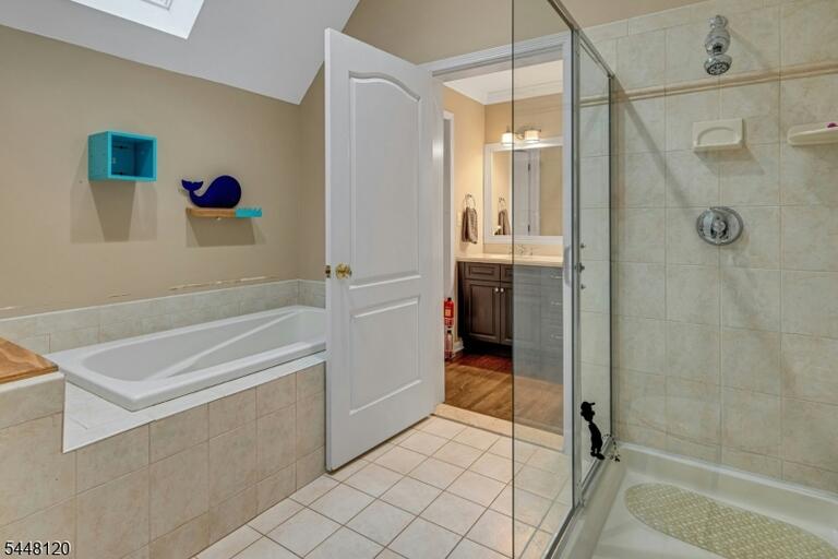 Property listing MLS 4042294 photo 24