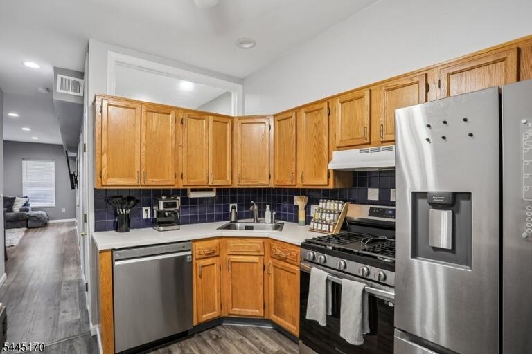 Property listing MLS 4042515 photo 14