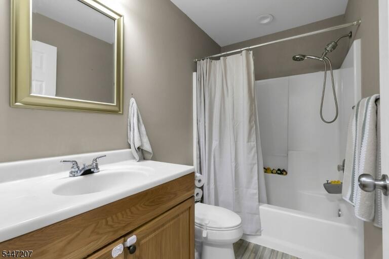 Property listing MLS 4042628 photo 21