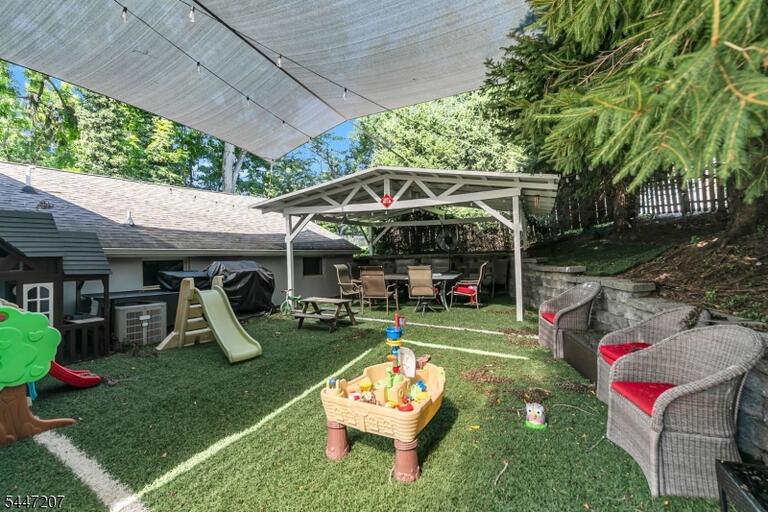 Property listing MLS 4042628 photo 32