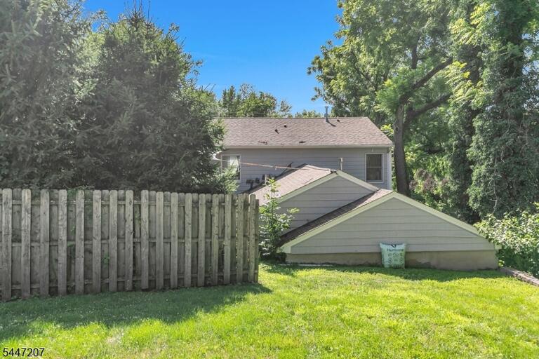 Property listing MLS 4042628 photo 37