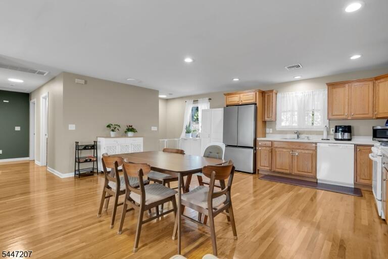 Property listing MLS 4042628 photo 9
